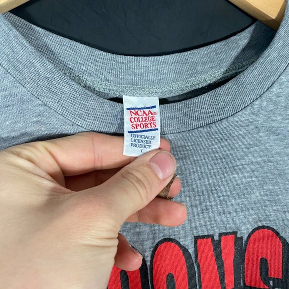 Vintage Wisconsin hockey graphic tee - Picture 5 of 6